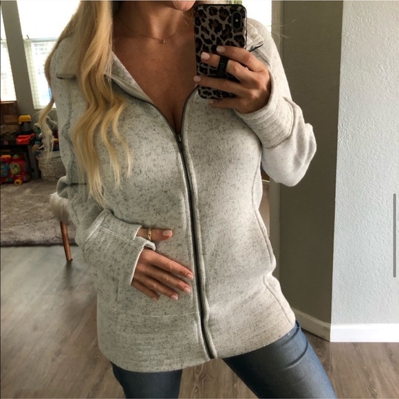 🔄🆕 Reposh Lux Mock Zip Jacket - Picture 5 of 6